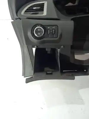 Peça sobressalente para automóvel em segunda mão tablier por opel astra j lim. selective referências oem iam 13314406  