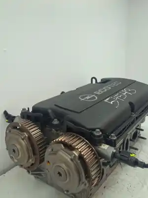 Peça sobressalente para automóvel em segunda mão cabeça / culatra por opel astra j lim. selective referências oem iam 55559340  