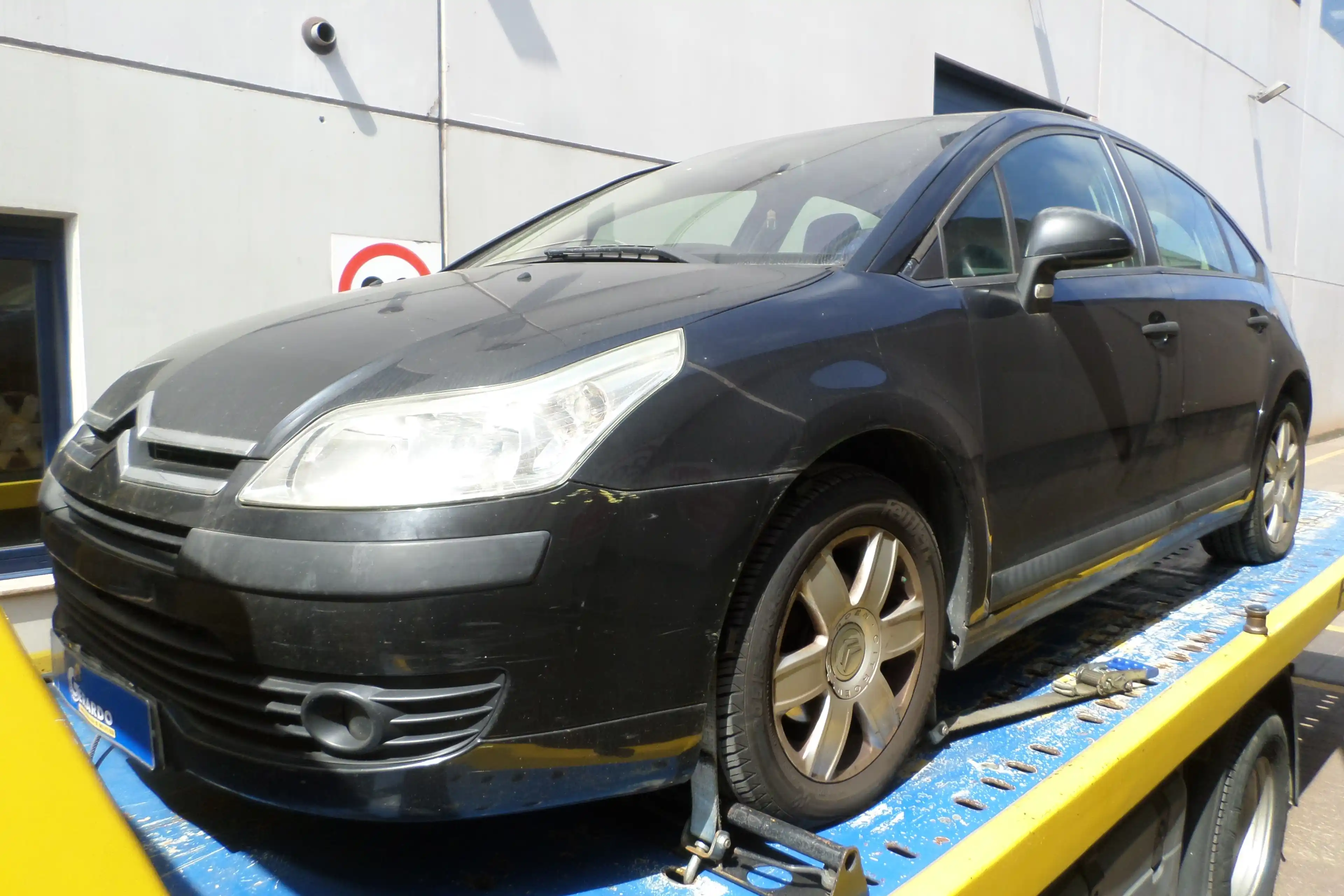 citroen c4 berlina 1.6 16v hdi fap 16746