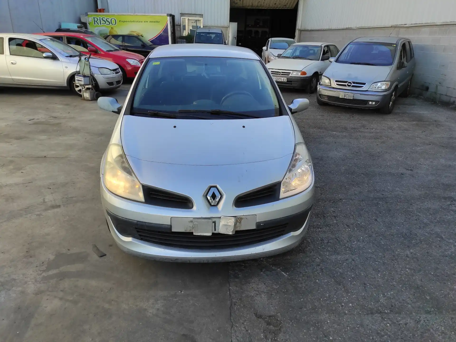 Bras essuie glace avant droit RENAULT CLIO 3 PHASE 1 Diesel