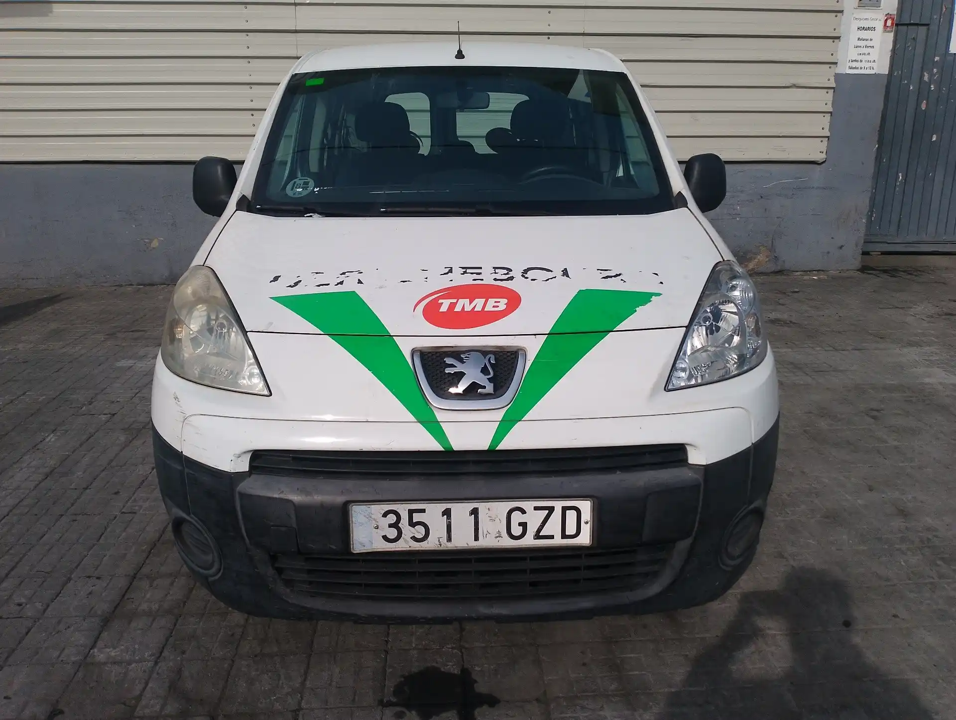 Asa giratoria exterior delantera izquierda o trasera Peugeot Partner 2