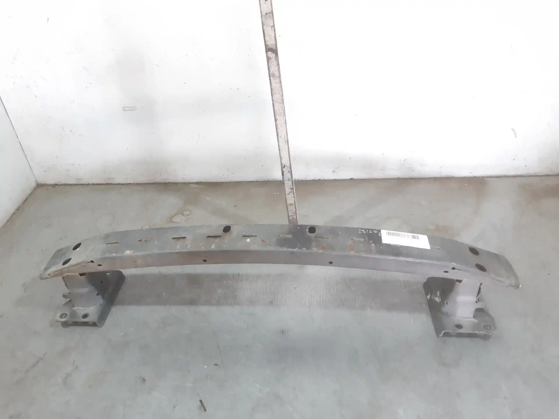 Front bumper reinforcement bar used - Toyota COROLLA - 5202113030