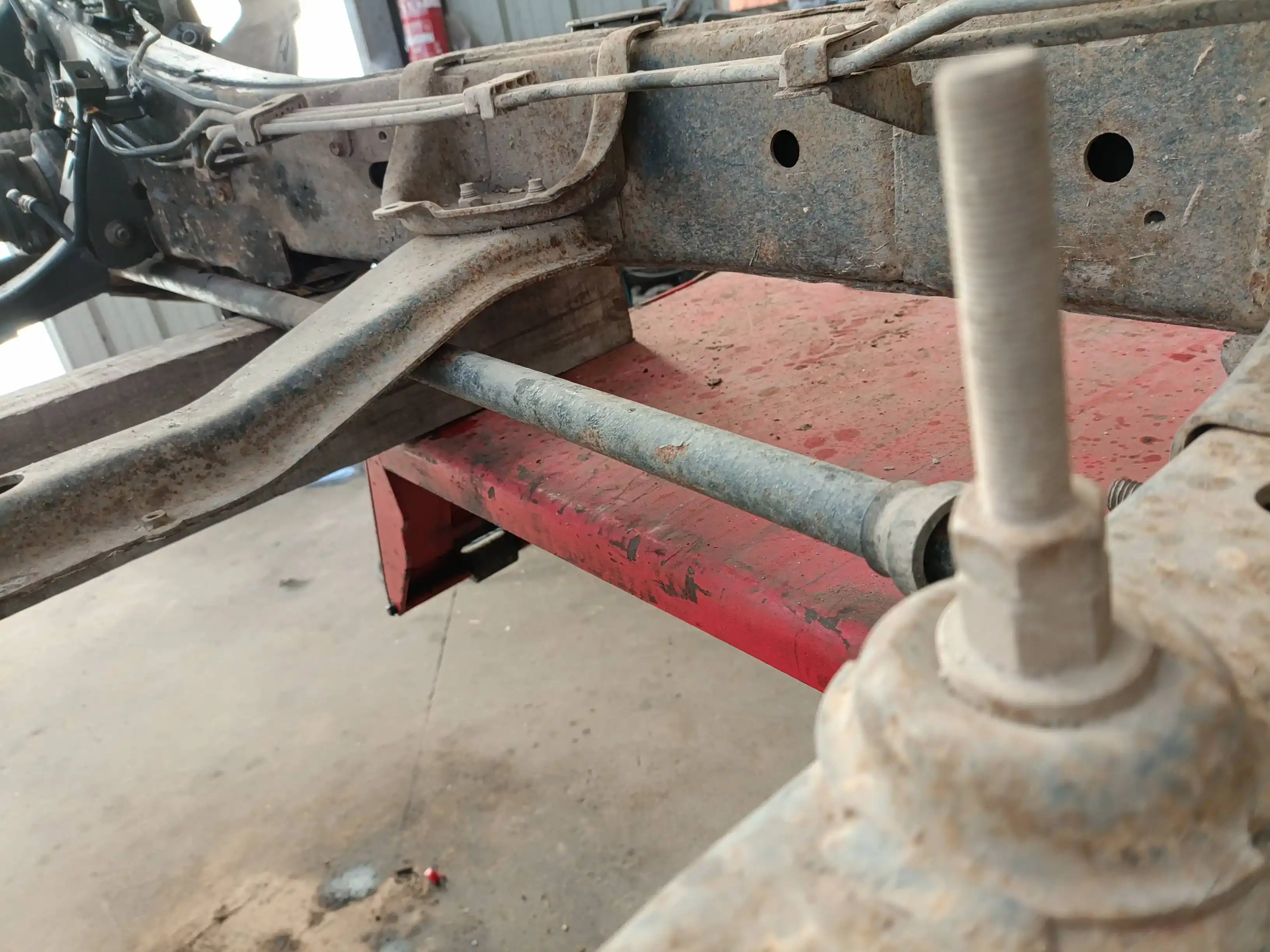 Torsion bar nissan terrano ii r20 2.7 tdi 4wd 180388, image size:3264x2448