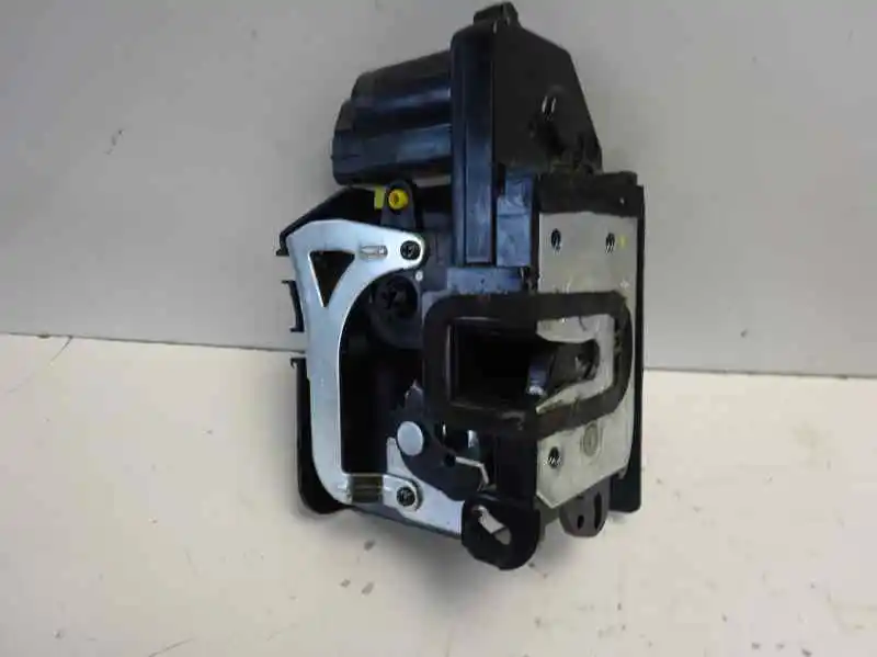 Front right door lock ssangyong rodius 2.0 td 700976